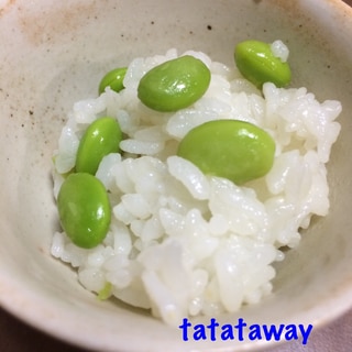 余ったご飯で☆昆布だしの枝豆ご飯